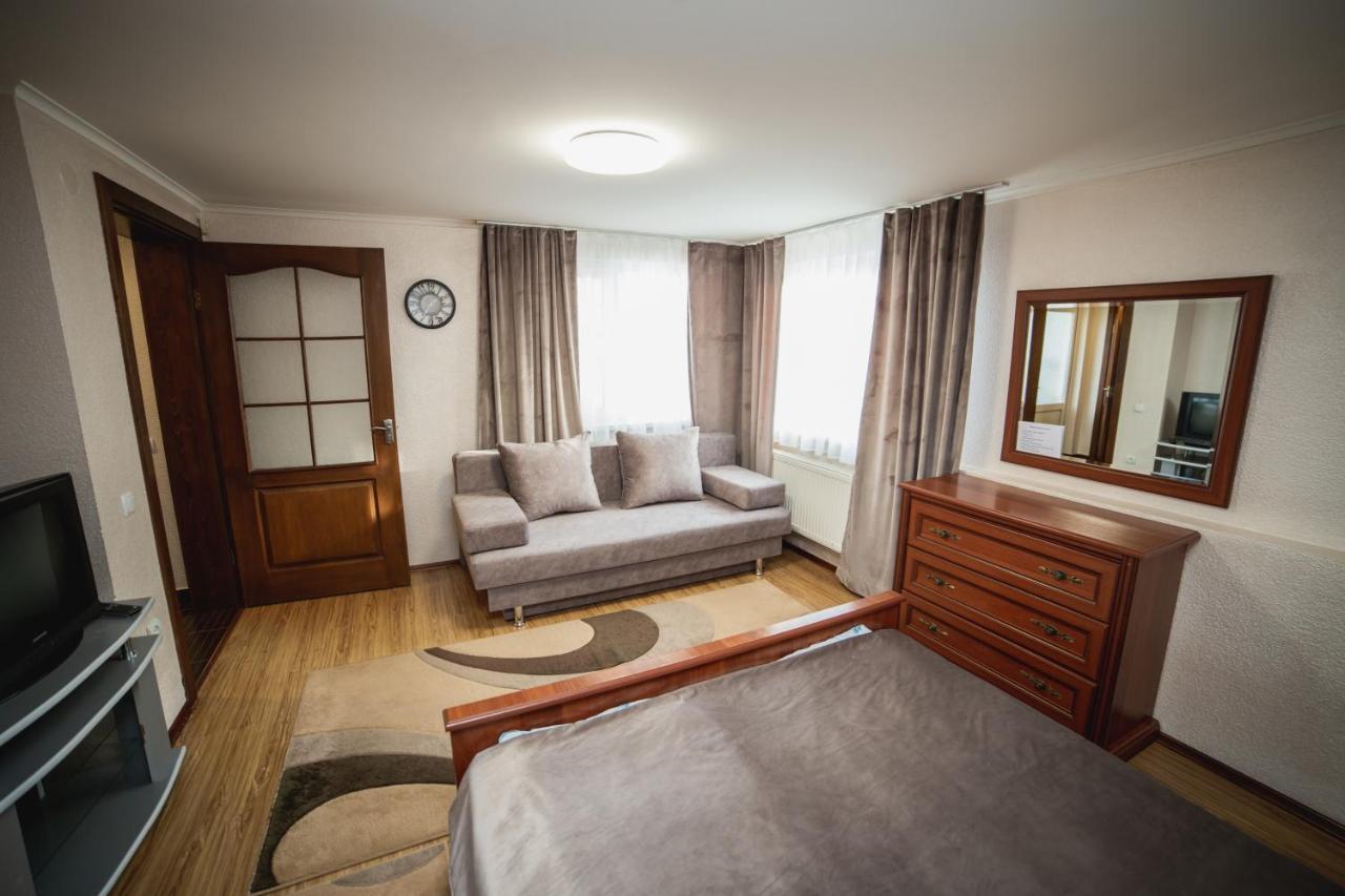 Августин Hotel Solochin Exterior foto